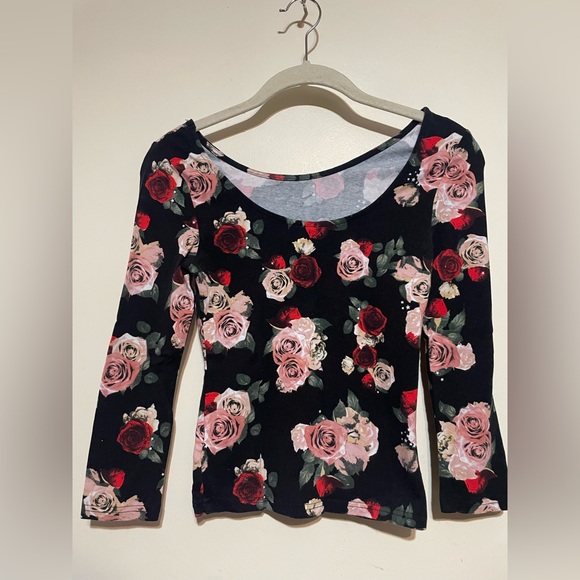 Top - Picture 1 of 2